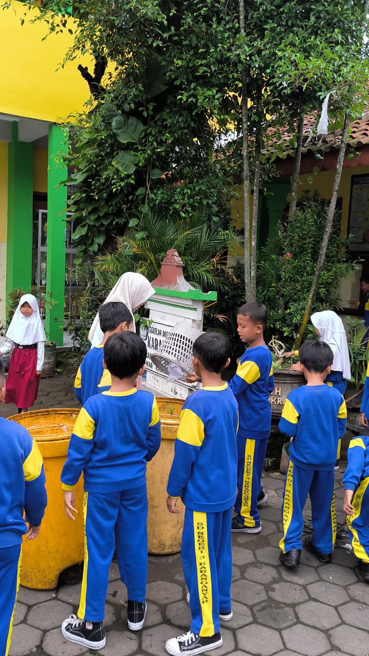 SDN 03 Karanganyar Gelar Aksi Bersih Sampah Serentak, Wujudkan Sekolah ASRI